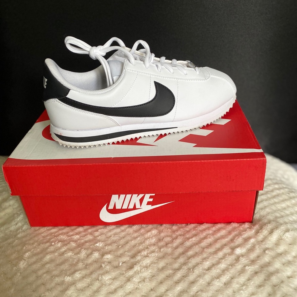 Nike Cortez size 7y